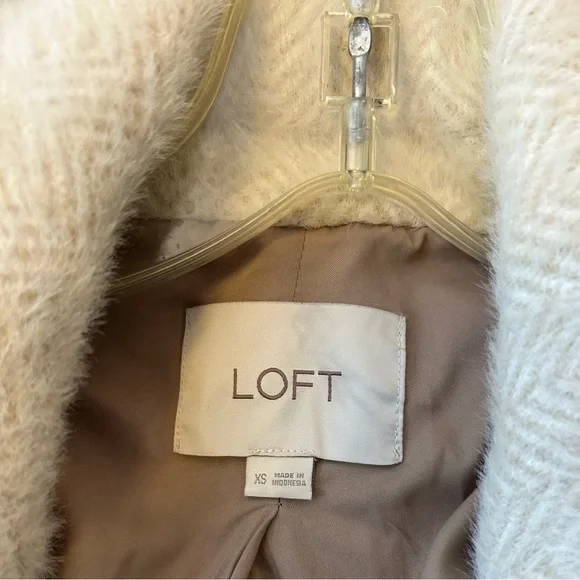 LOFT Cream Herringbone Faux Fur Midi one button coat size XS - Picture 8 of 10